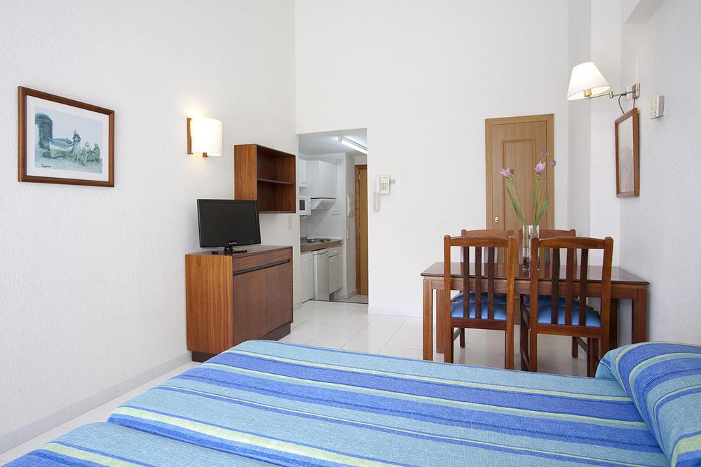 Apts. Hoposa Villa Concha Port de Pollenca Exterior photo